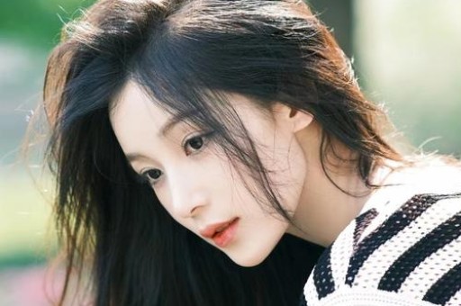 张凌赫“服务富婆”这瓜我越扒越觉得离谱